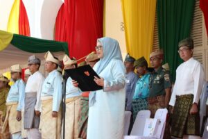 KATA FOTO: Hari Jadi Ke-22 Provinsi Kepri, Marlin Pimpin Upacara jua Ziarahi Pahlawan