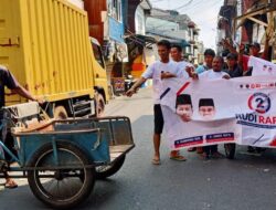 Jadi Ikon Perubahan Kepri, Penarik Becak Pelantar II Deklarasi Menangkan Rudi-Rafiq