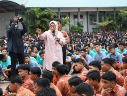 Pelajar SMAN 8 Bengkong “Menyemut” demi Berbagi Mimpi Bersama Plt Gubernur Marlin