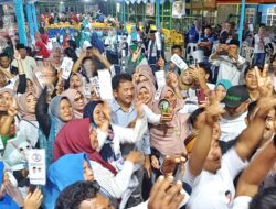 Bagai Air Bah, Emak-emak Sambut “Sang Gubernur Perubahan” di Tanjungsengkuang