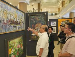 Refleksi Pembangunan, di Pameran Lukisan BP Batam Bersama Kampung Seni Batam