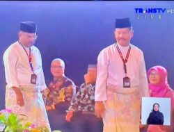 Mengenal Baju Melayu Teluk Belanga yang Dipakai Rudi-Rafiq saat Debat Cagub Kepri
