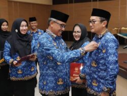 Punya Dedikasi Tinggi untuk Batam, 3 Kadis Terima Penghargaan Satyalancana Karya Satya