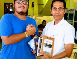 Amsakar Bawakan Wildan Setumpuk Buku Best Seller