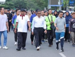 Jefridin-Aa Gym Jalan Santai Bareng Santri: Cermin Sinergi Umara-Ulama Bangun Batam