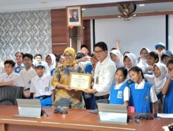 Murid SD Kartini II Senang Belajar Langsung Literasi Digital di Kominfo Batam