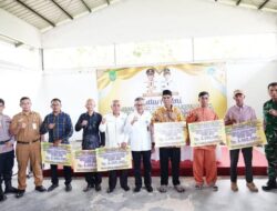 Serahkan Insentif, Jefridin Ajak Ketua RT/RW Galang Dukung Prioritas Amsakar-Li Claudia