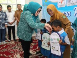 Tak Beda-bedakan, Erlita Bawa Bantuan Tingkatkan Akses Pendidikan Anak-anak Pulau