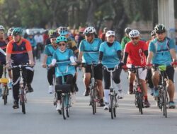 ESAI FOTO: Dahsyatnya Gowes Bareng Li Claudia di HUT BFB & World Bicycle Day 2025