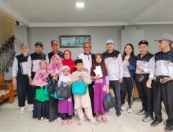 Tak Hanya Bagikan Insentif Ketua RT & RW, Amsakar Juga Beri Solusi Keluhan Masyarakat