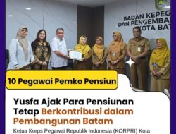 Serahkan SK Pensiun 10 PNS Pemko Batam, Yusfa: Terima Kasih Atas Bakti & Kontribusi