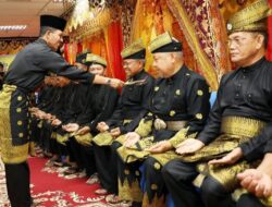 Pengurus LAM Kecamatan Dilantik, Amsakar Rangkul Para Datuk Bangun Kebersamaan