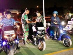 Kisah Wali Kota Batam Naik Vespa, Pantau Beberapa Pos Keamanan di Malam Tahun Baru