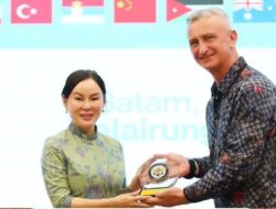 Bangga! Li Claudia Kenalkan Posisi Strategis Batam ke 22 Atase Pertahanan dari 19 Negara